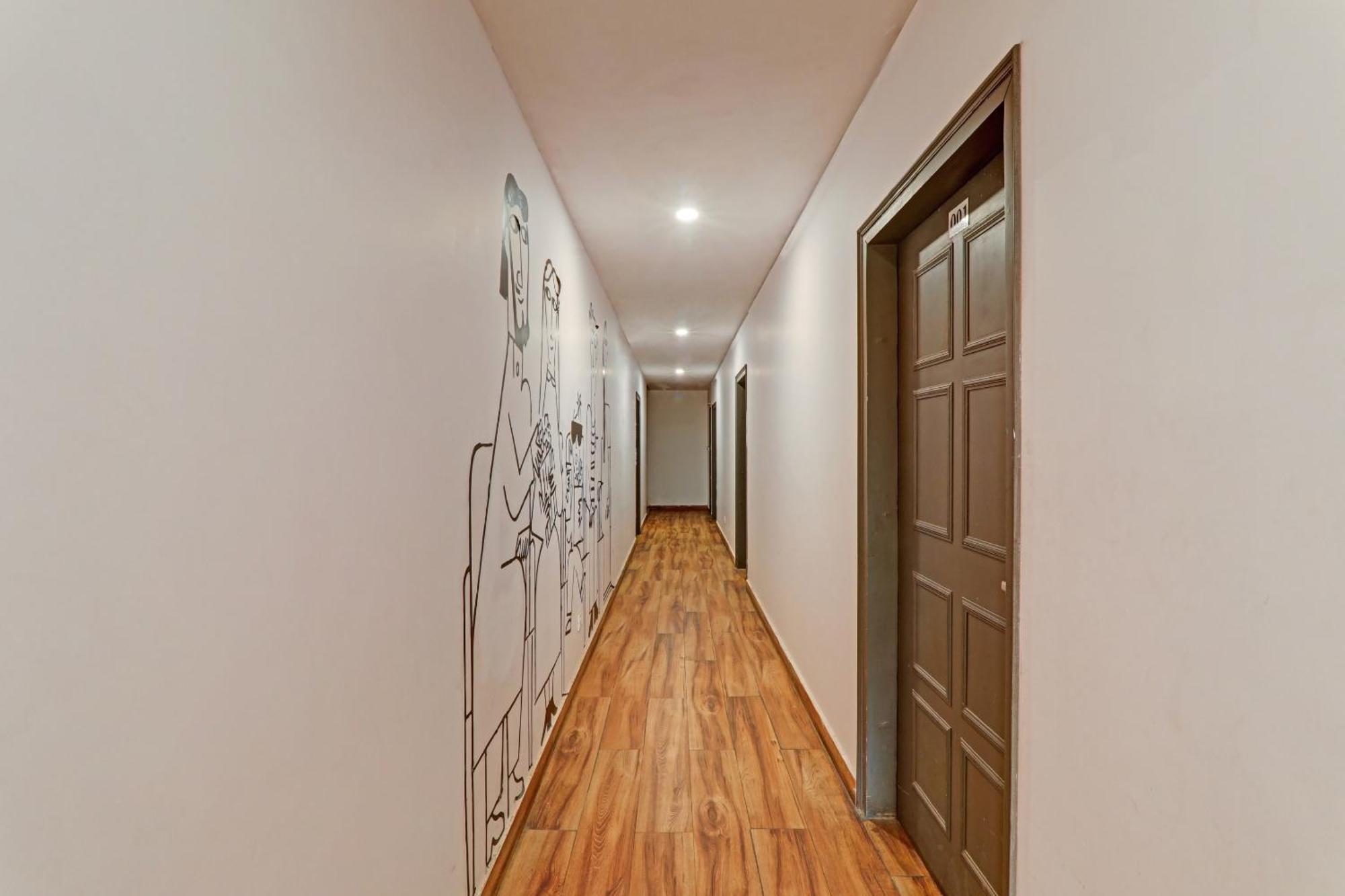Townhouse The Shubham Hotel Bijnaur Exterior photo